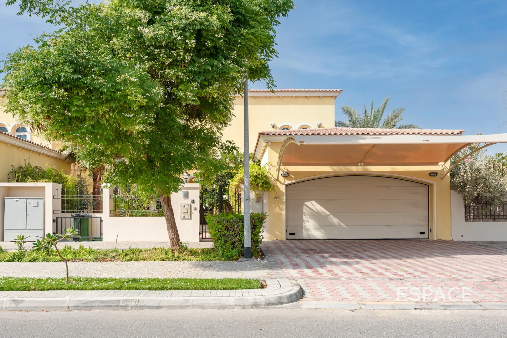 PropertiesGalleryCamera