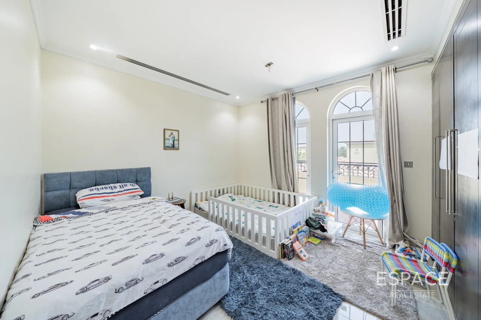 PropertiesGalleryCamera