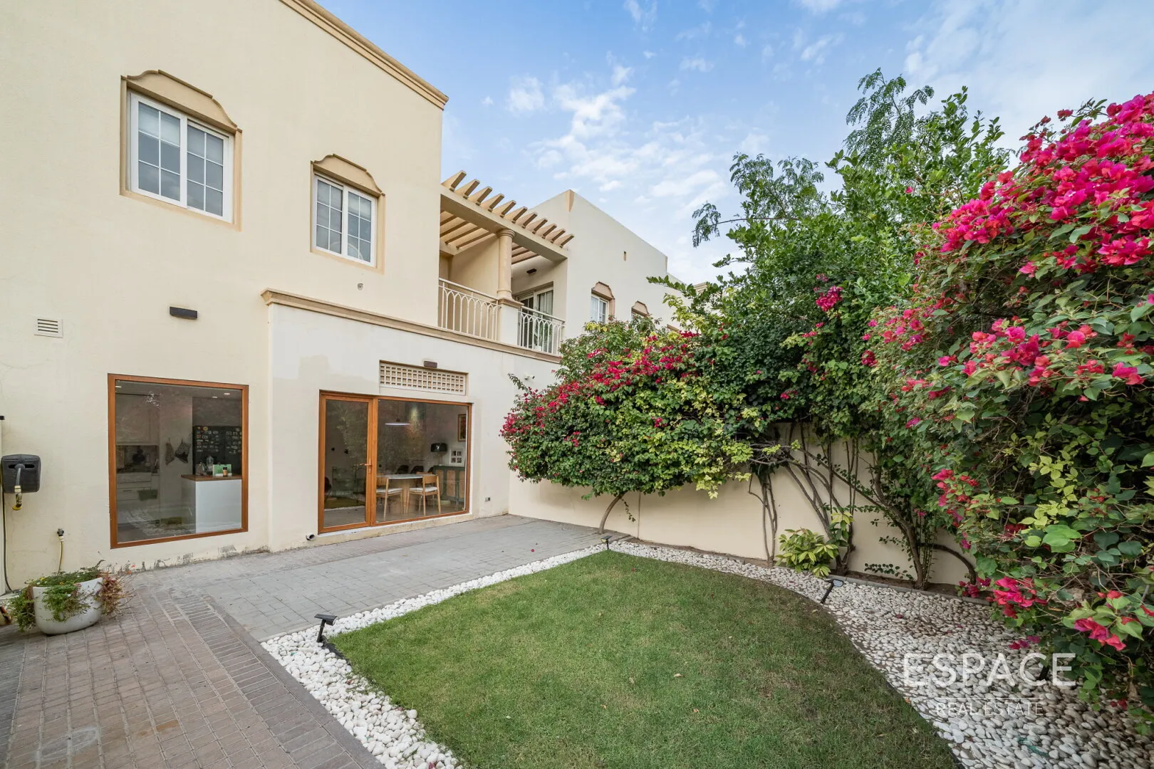 single static gallery