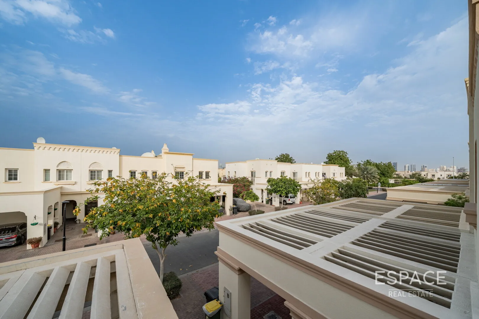 PropertiesGalleryCamera