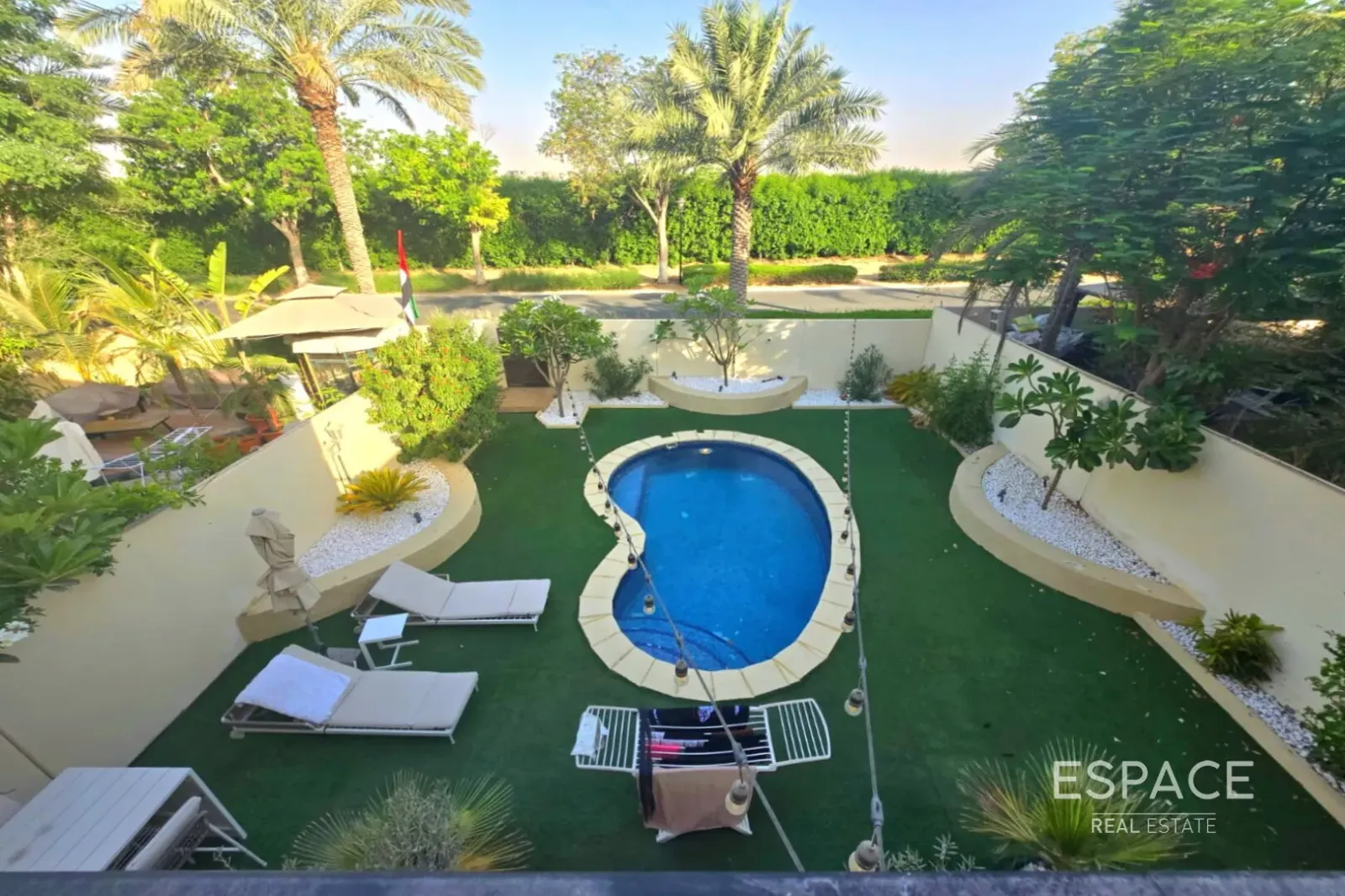 PropertiesGalleryCamera