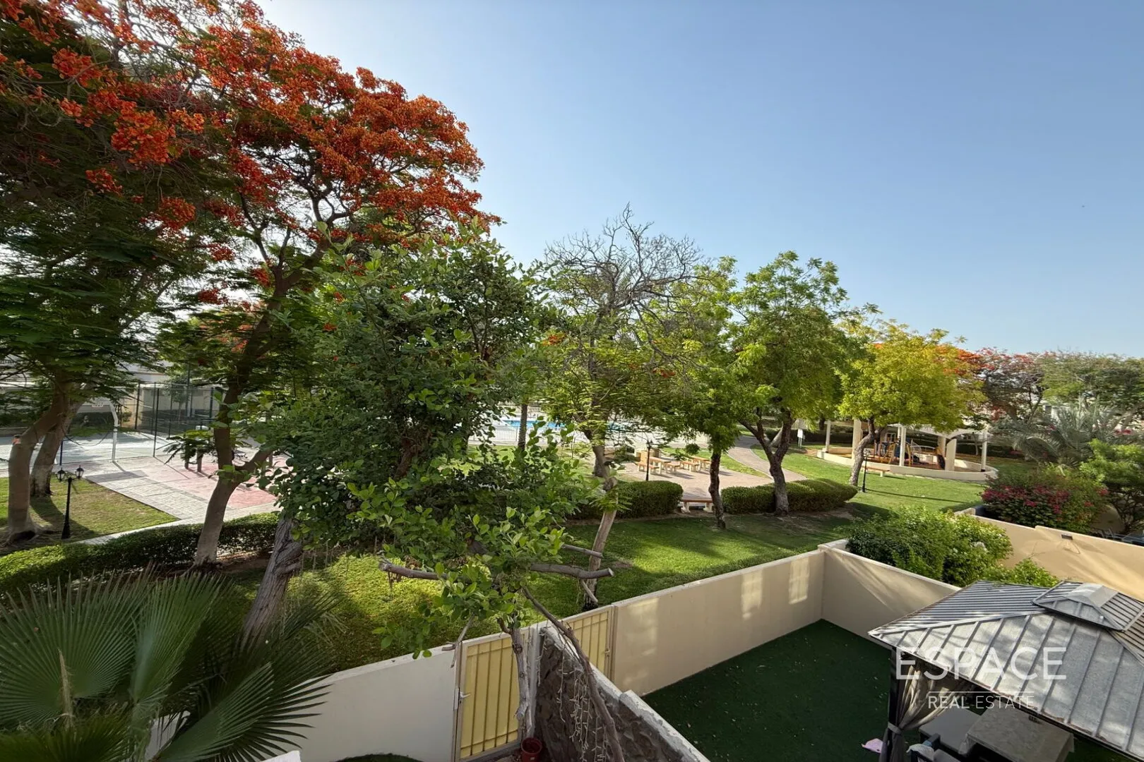 PropertiesGalleryCamera