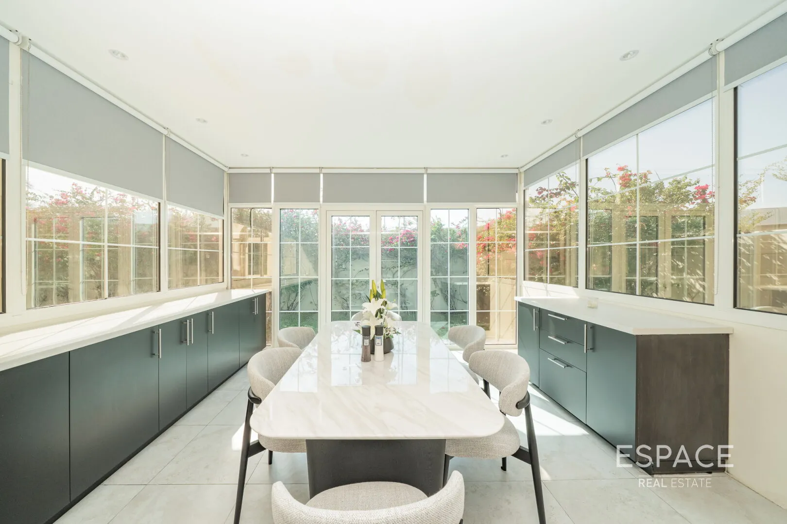 single static gallery