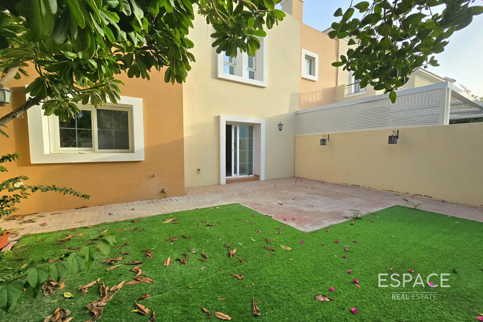 single static gallery