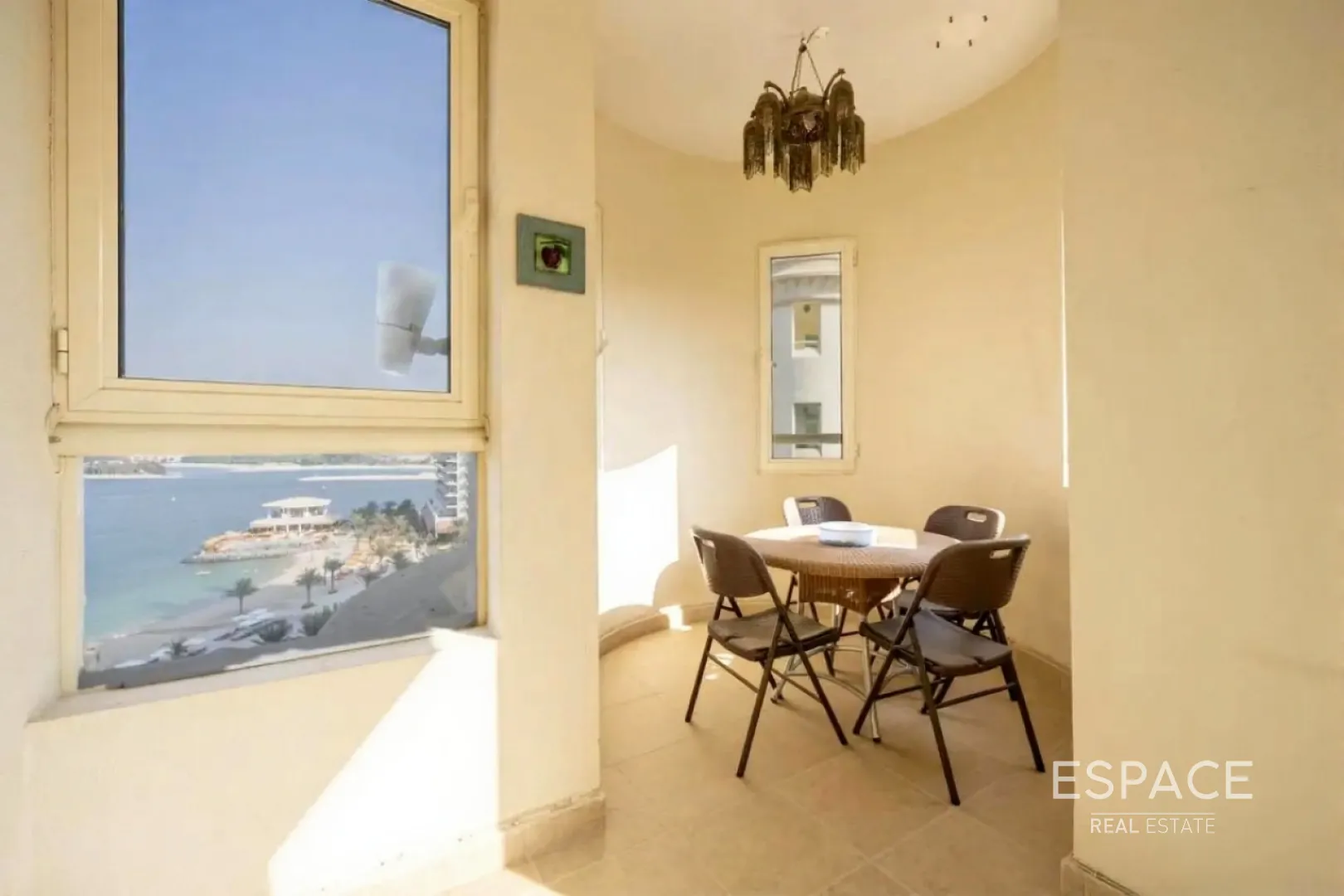 single static gallery