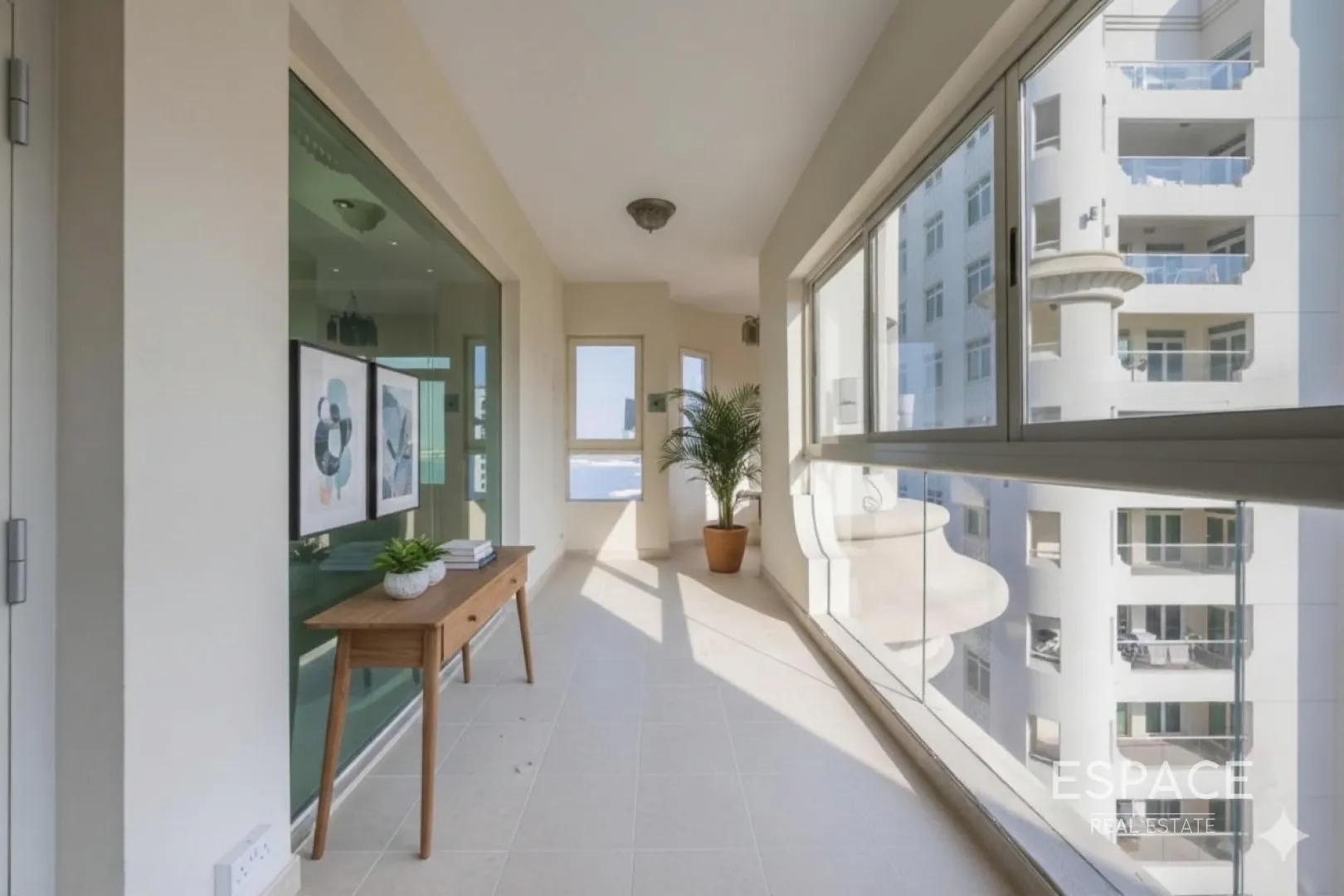 single static gallery