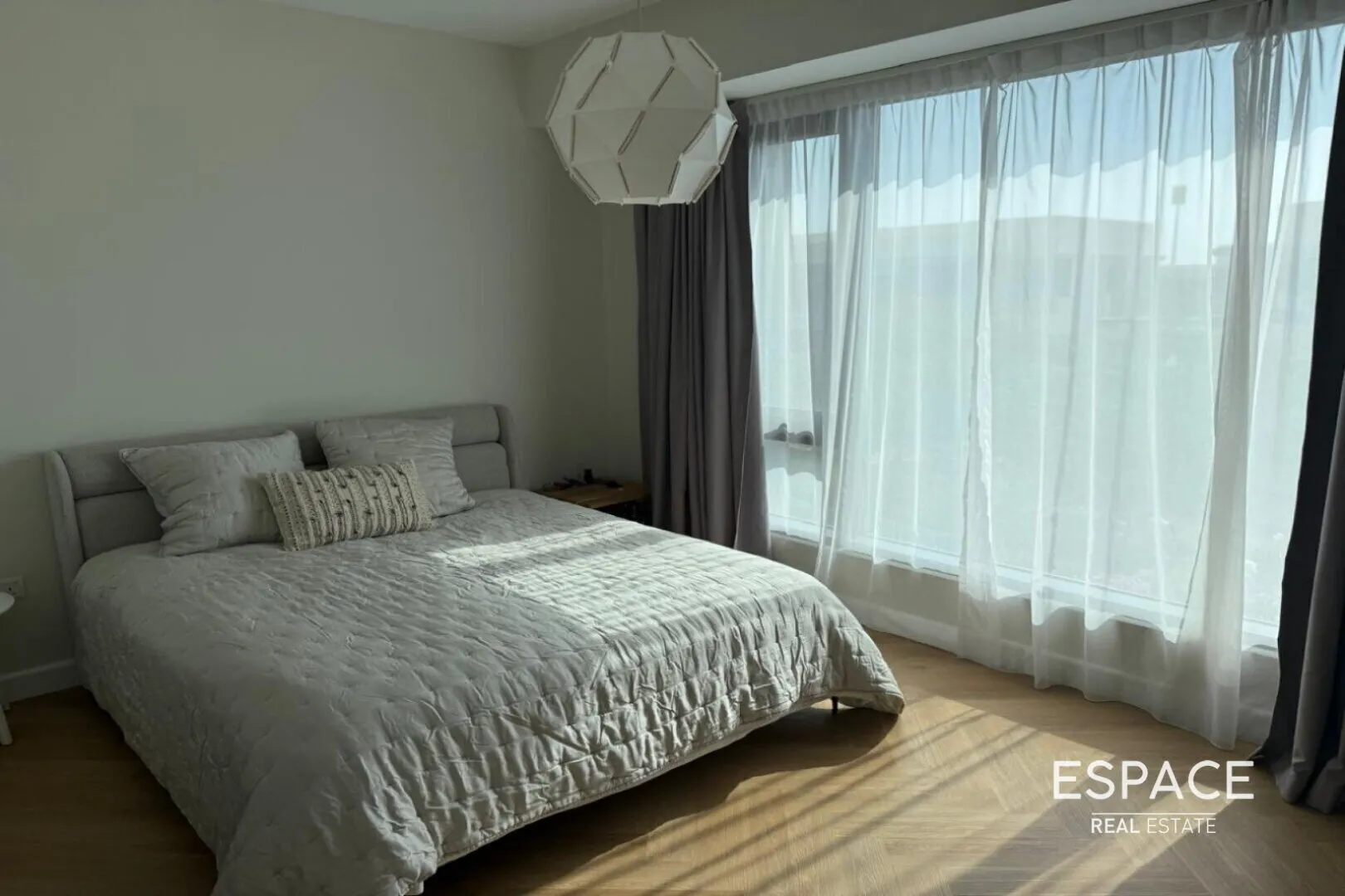 single static gallery