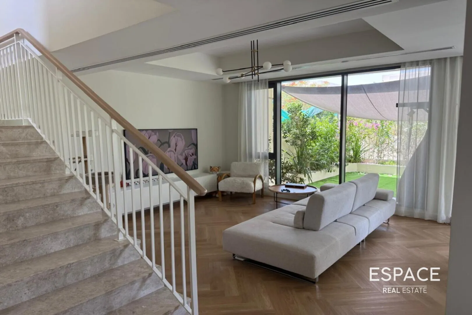 single static gallery