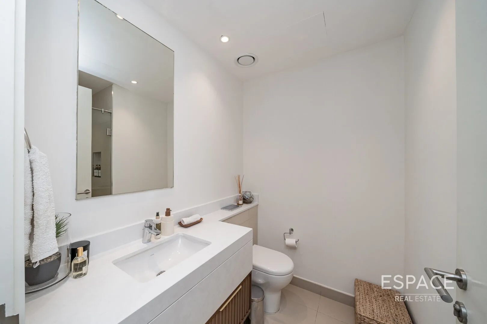 single static gallery