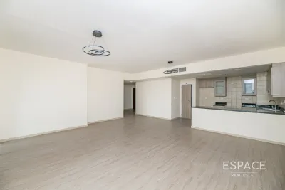 JBR - Murjan 2, Jumeirah Beach Residence, Dubai - Espace