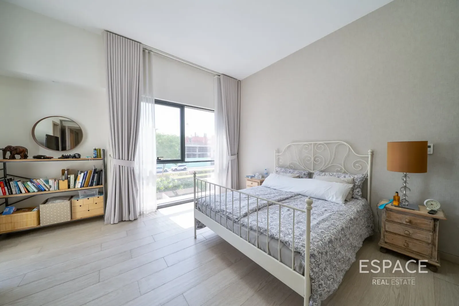 PropertiesGalleryCamera