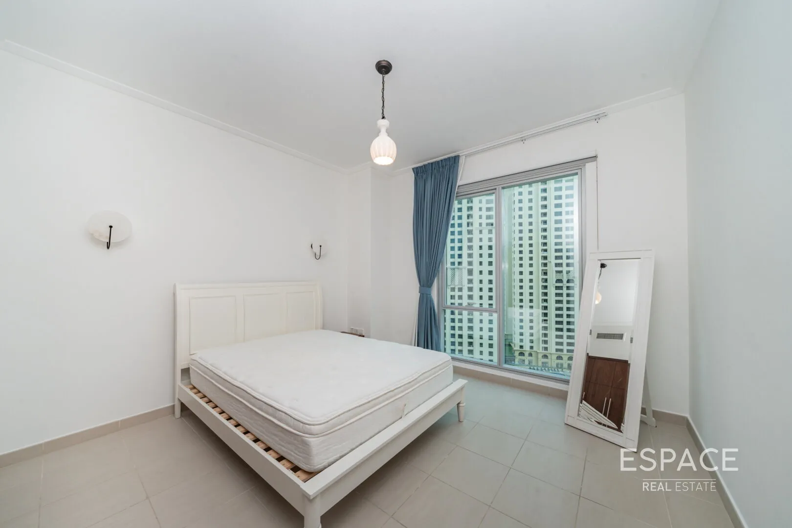 single static gallery