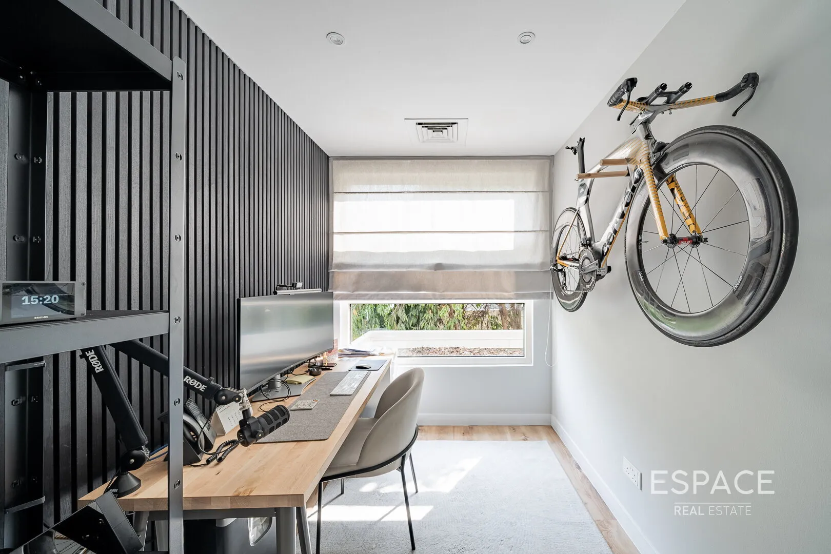 PropertiesGalleryCamera