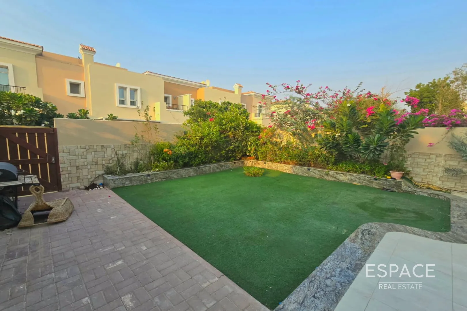 PropertiesGalleryCamera