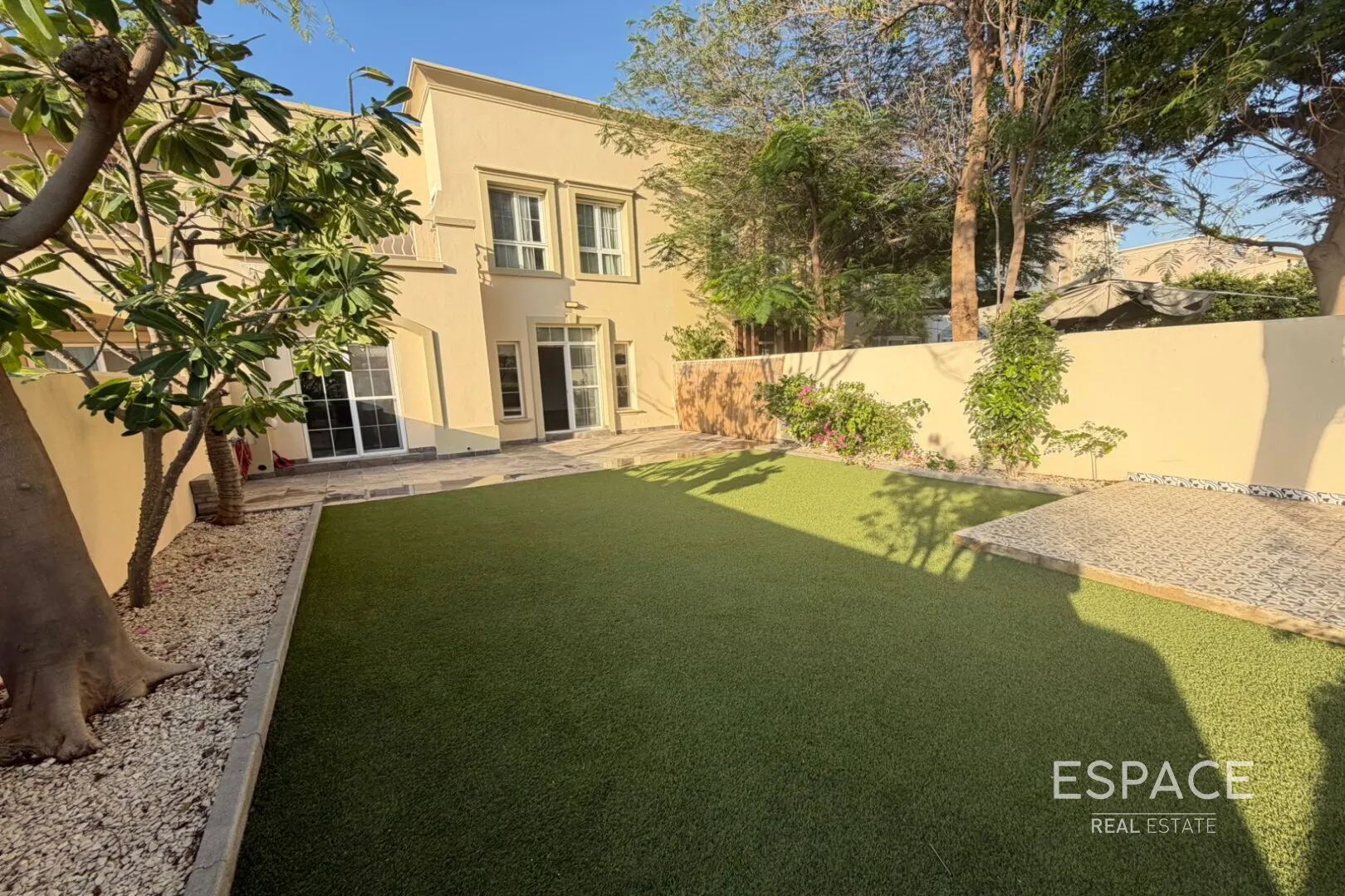 single static gallery