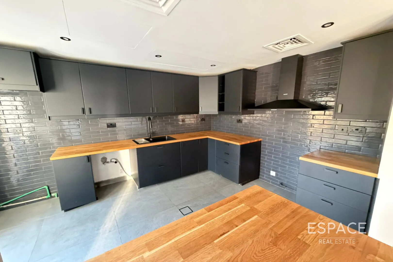 single static gallery