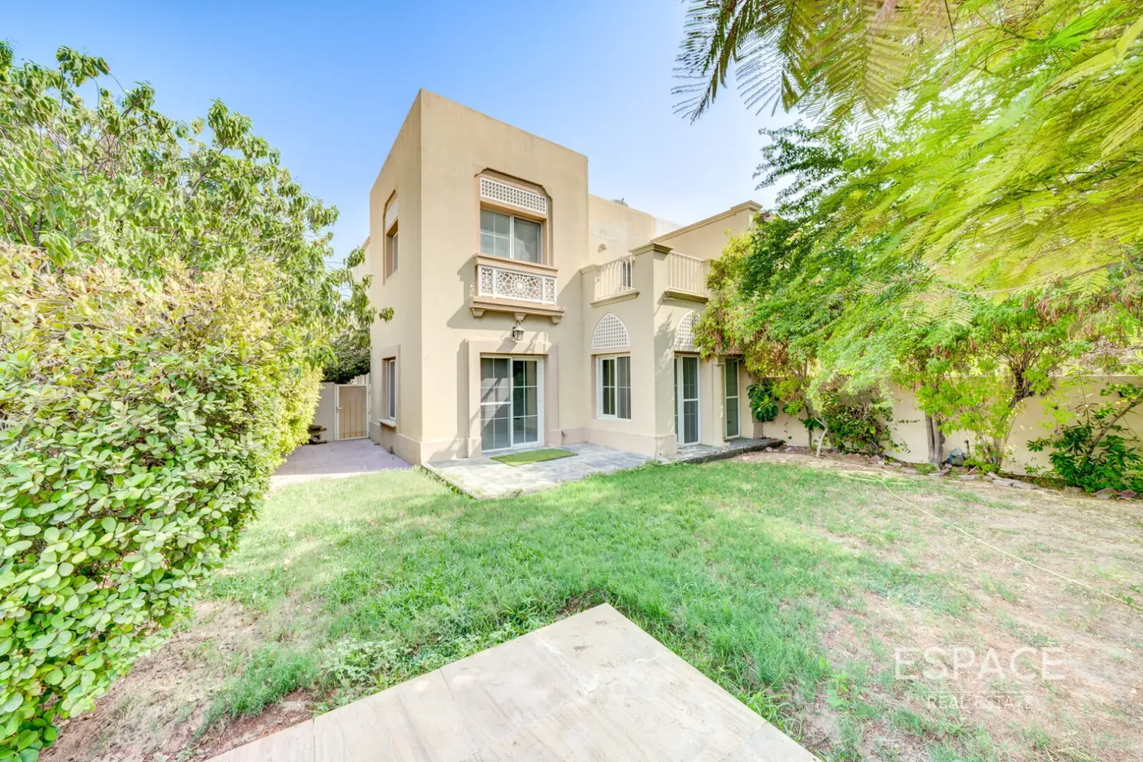PropertiesGalleryCamera