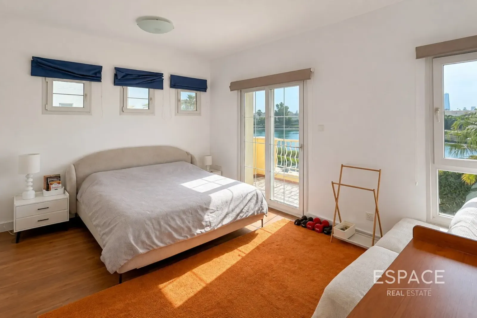 PropertiesGalleryCamera