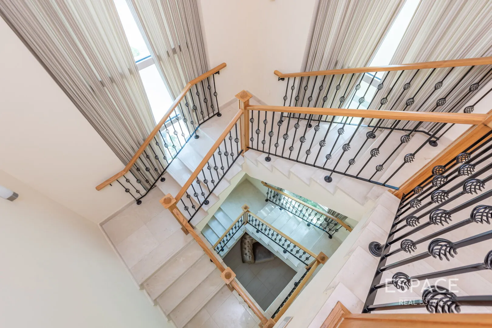 PropertiesGalleryCamera