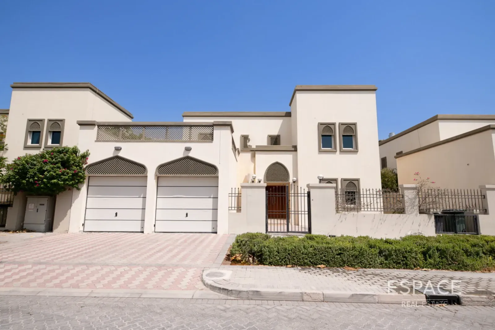 PropertiesGalleryCamera