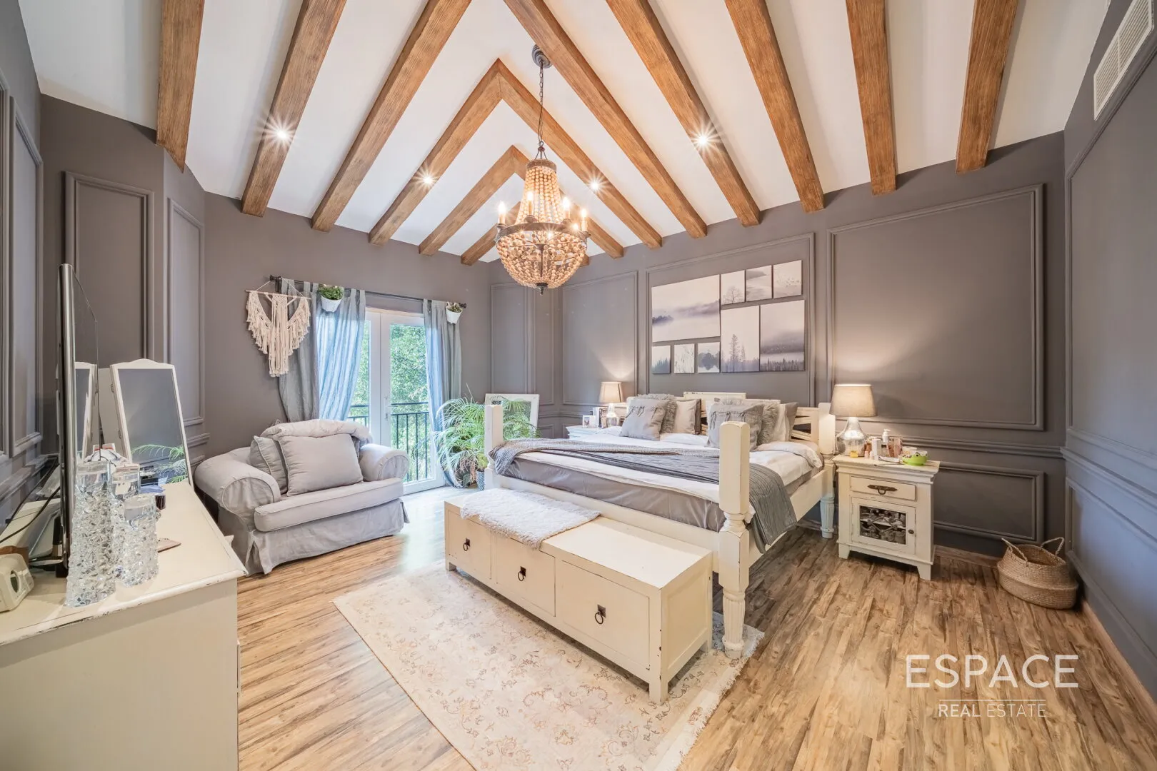 PropertiesGalleryCamera