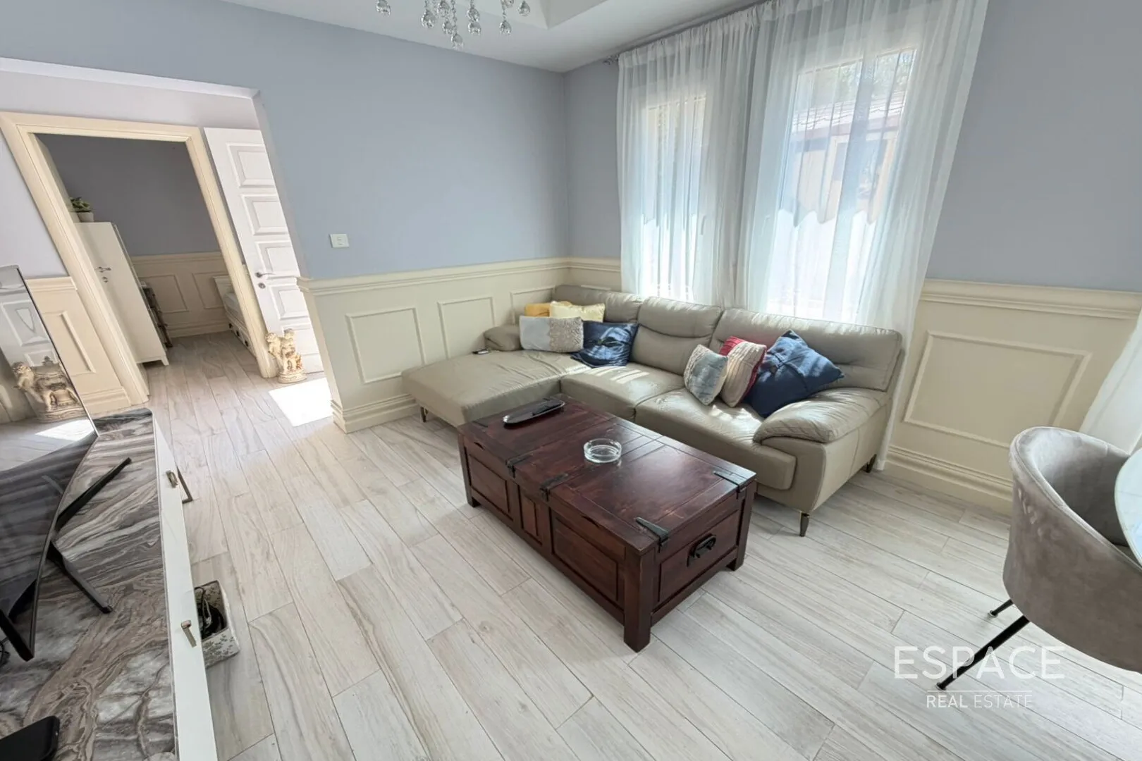 single static gallery