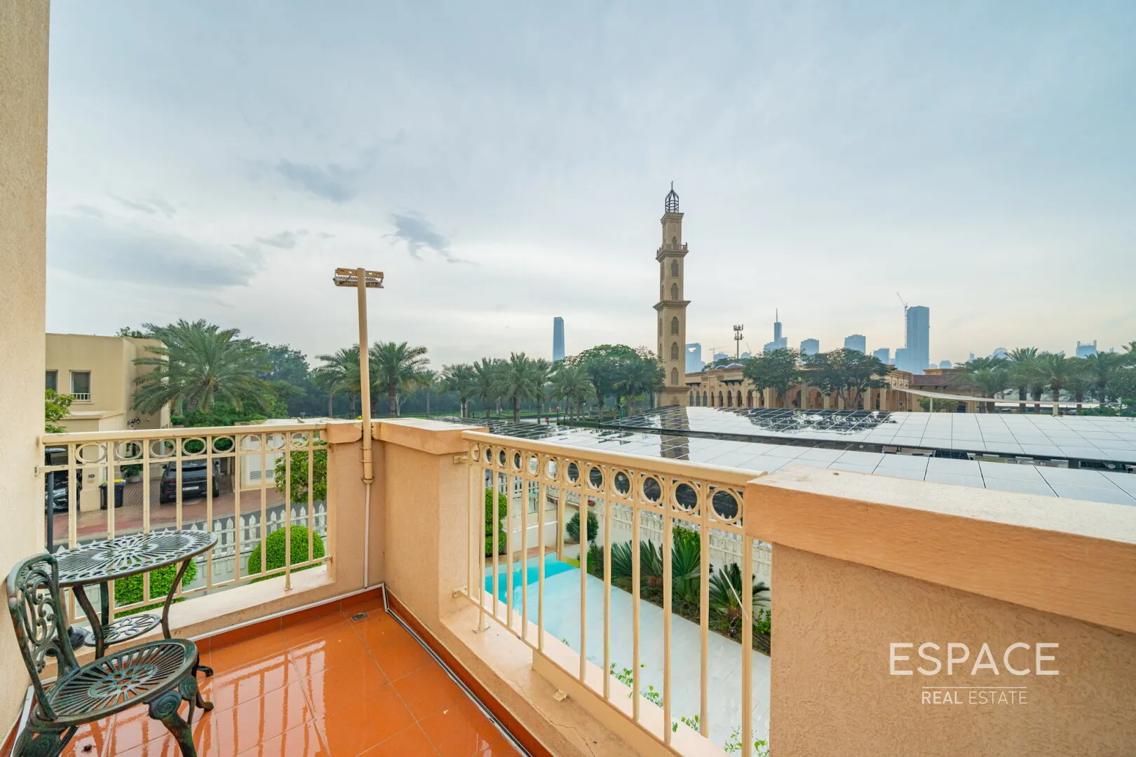 PropertiesGalleryCamera