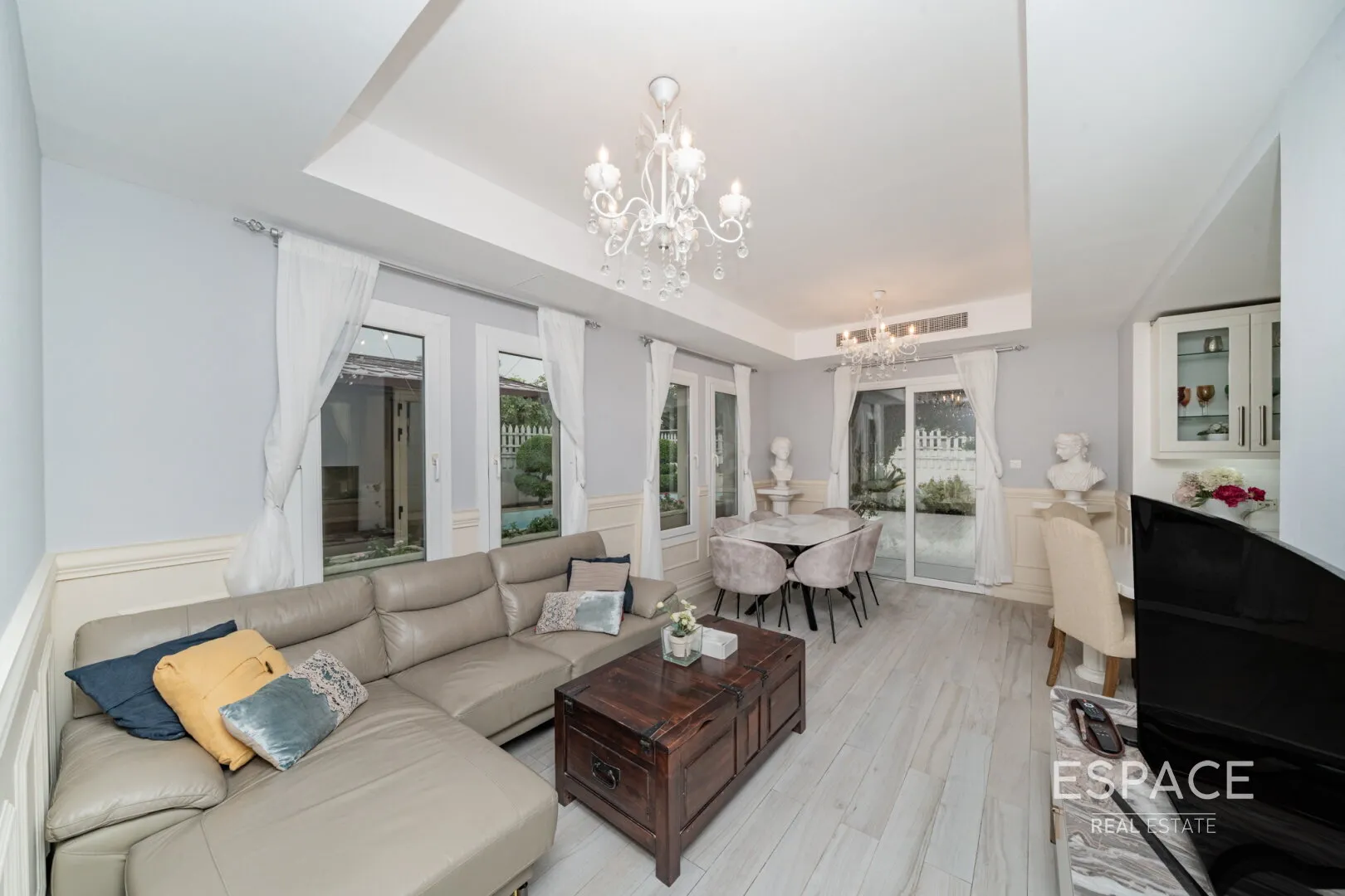 single static gallery