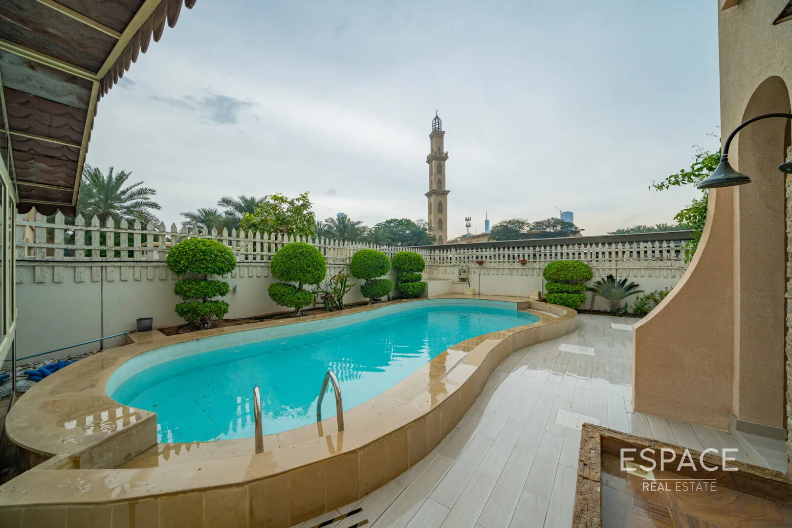 PropertiesGalleryCamera