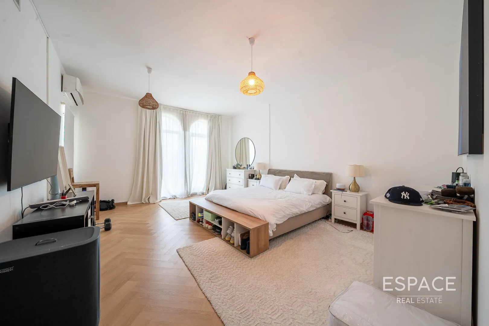 PropertiesGalleryCamera