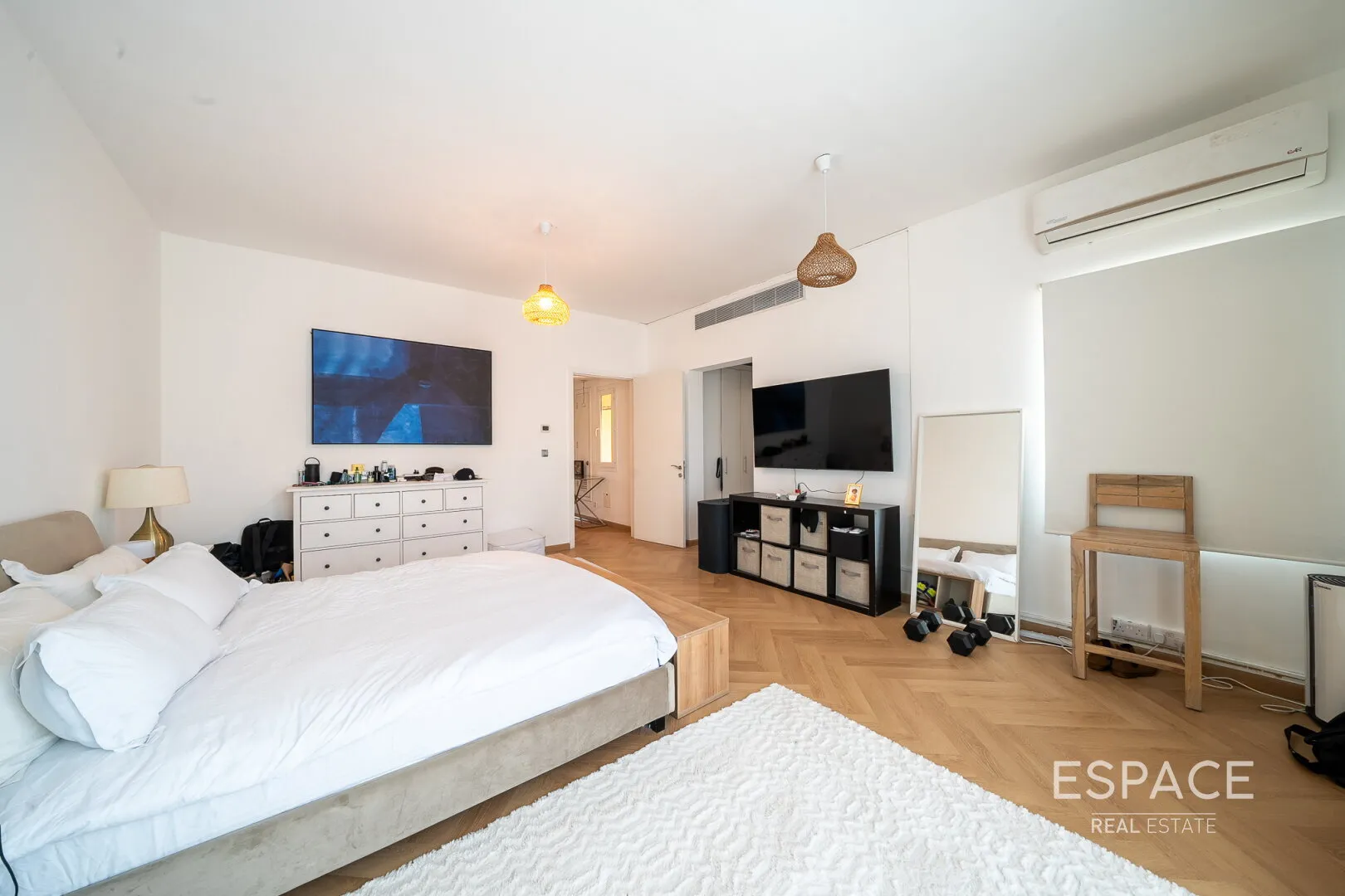 PropertiesGalleryCamera