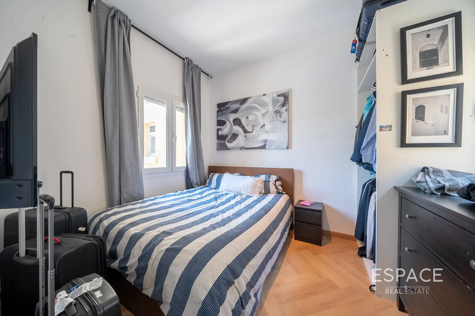 PropertiesGalleryCamera