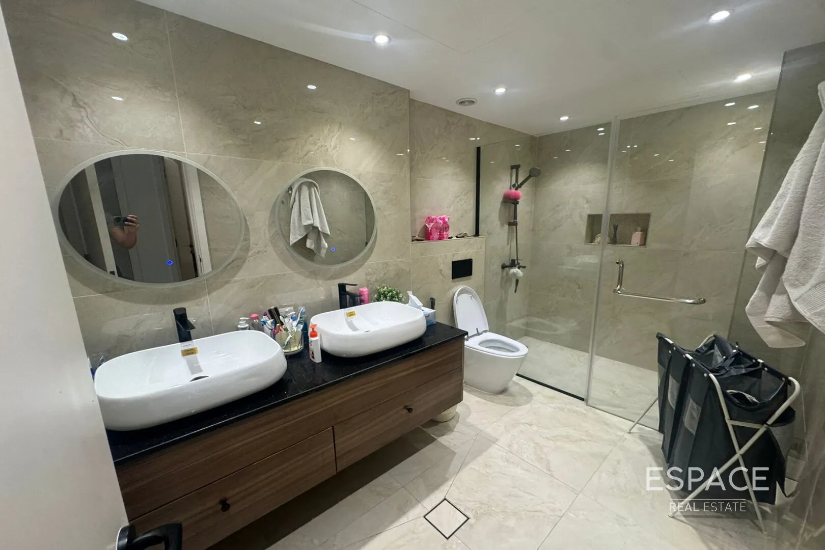 PropertiesGalleryCamera