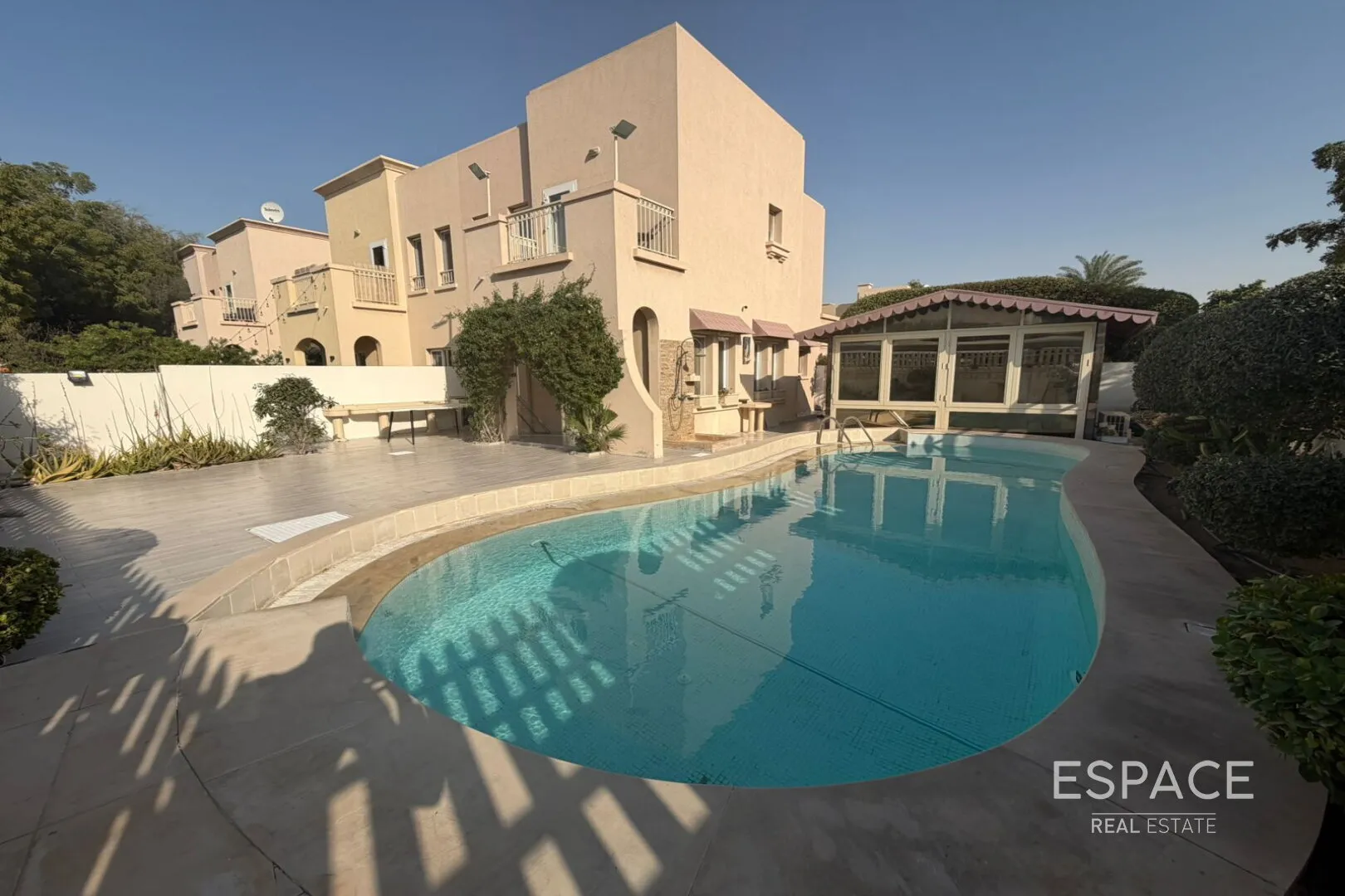 single static gallery