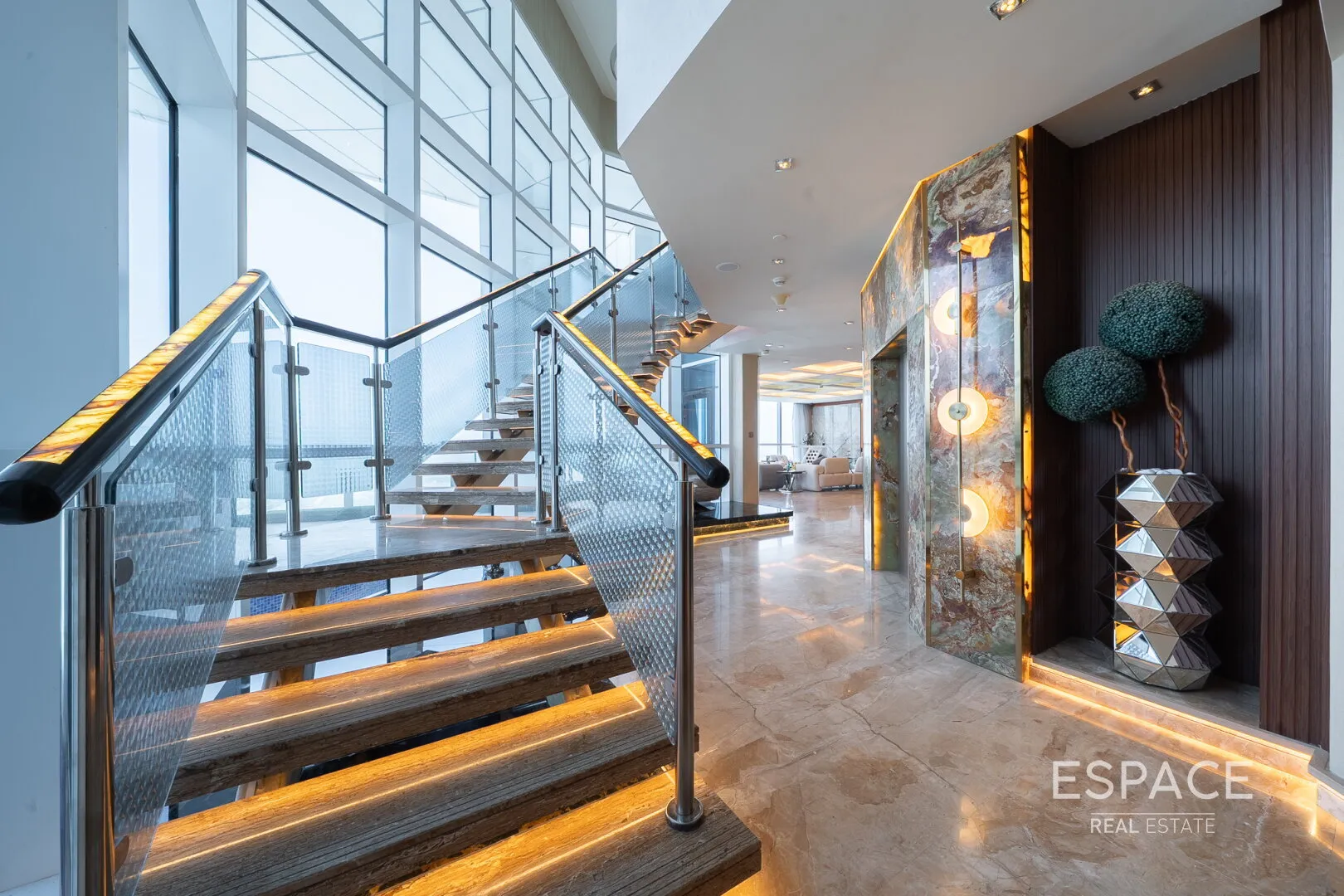 PropertiesGalleryCamera