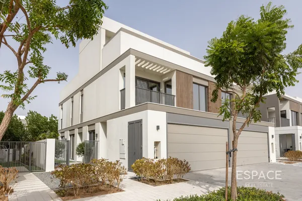 Aura, Tilal Al Ghaf, Dubai - Espace