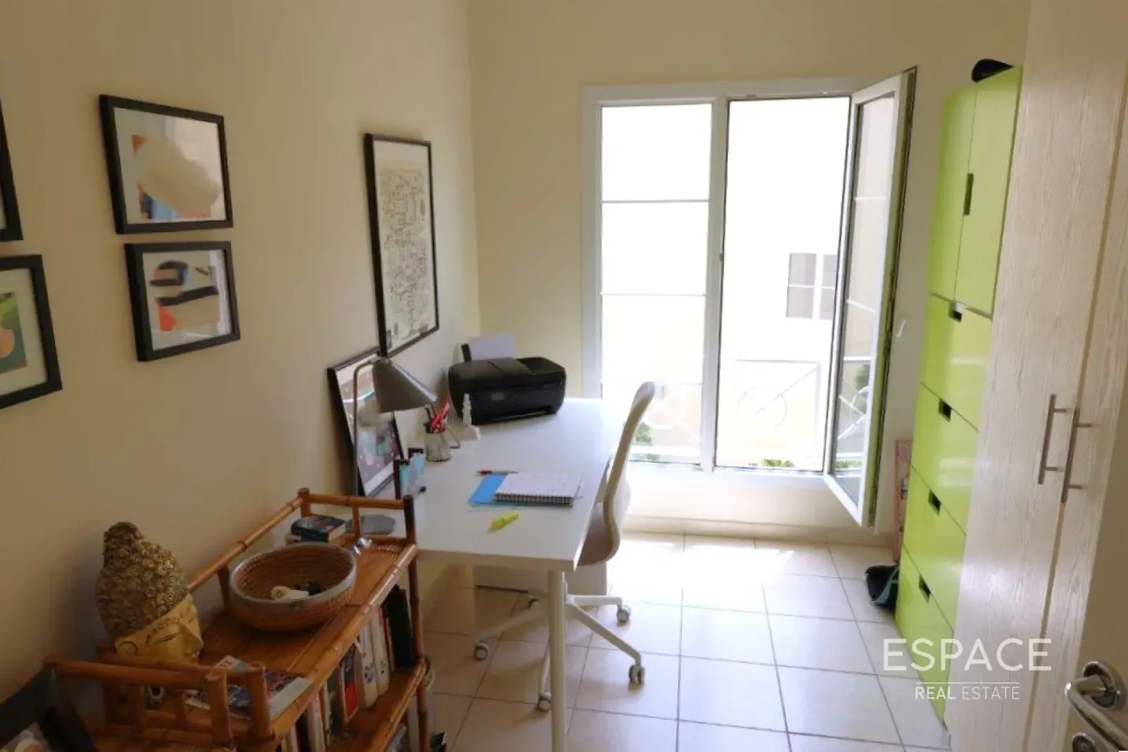 PropertiesGalleryCamera