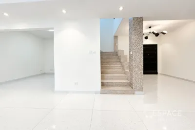 Springs 11, Springs, Dubai - Espace