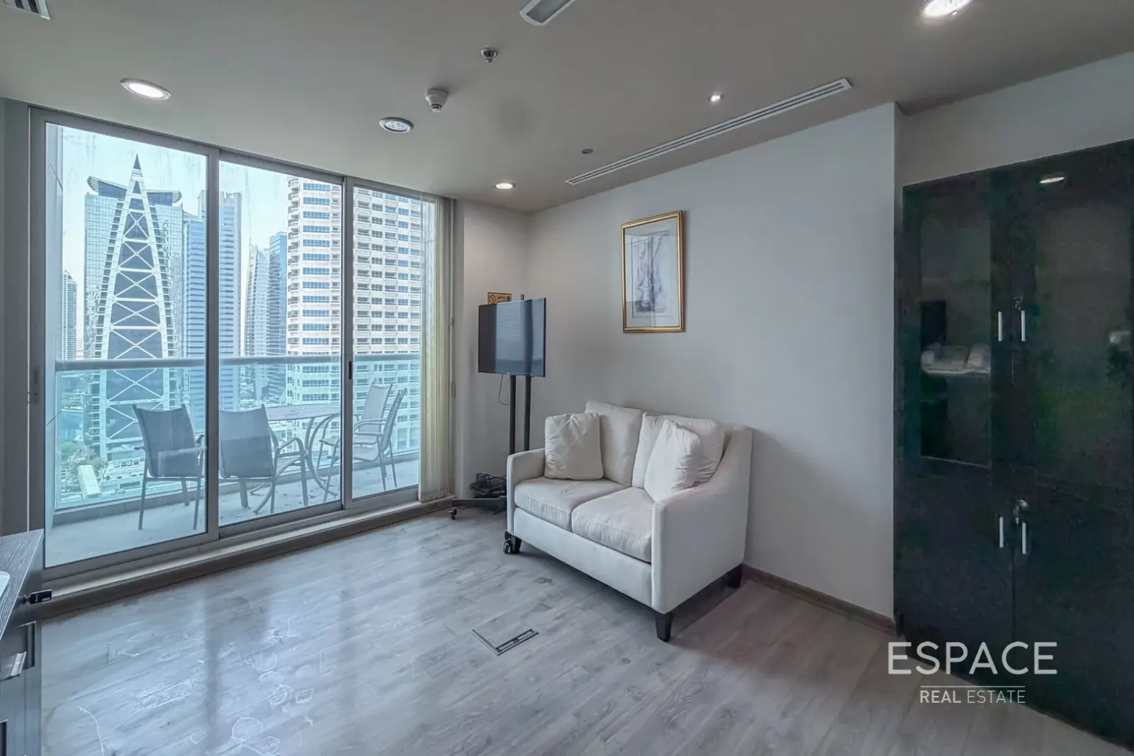 PropertiesGalleryCamera