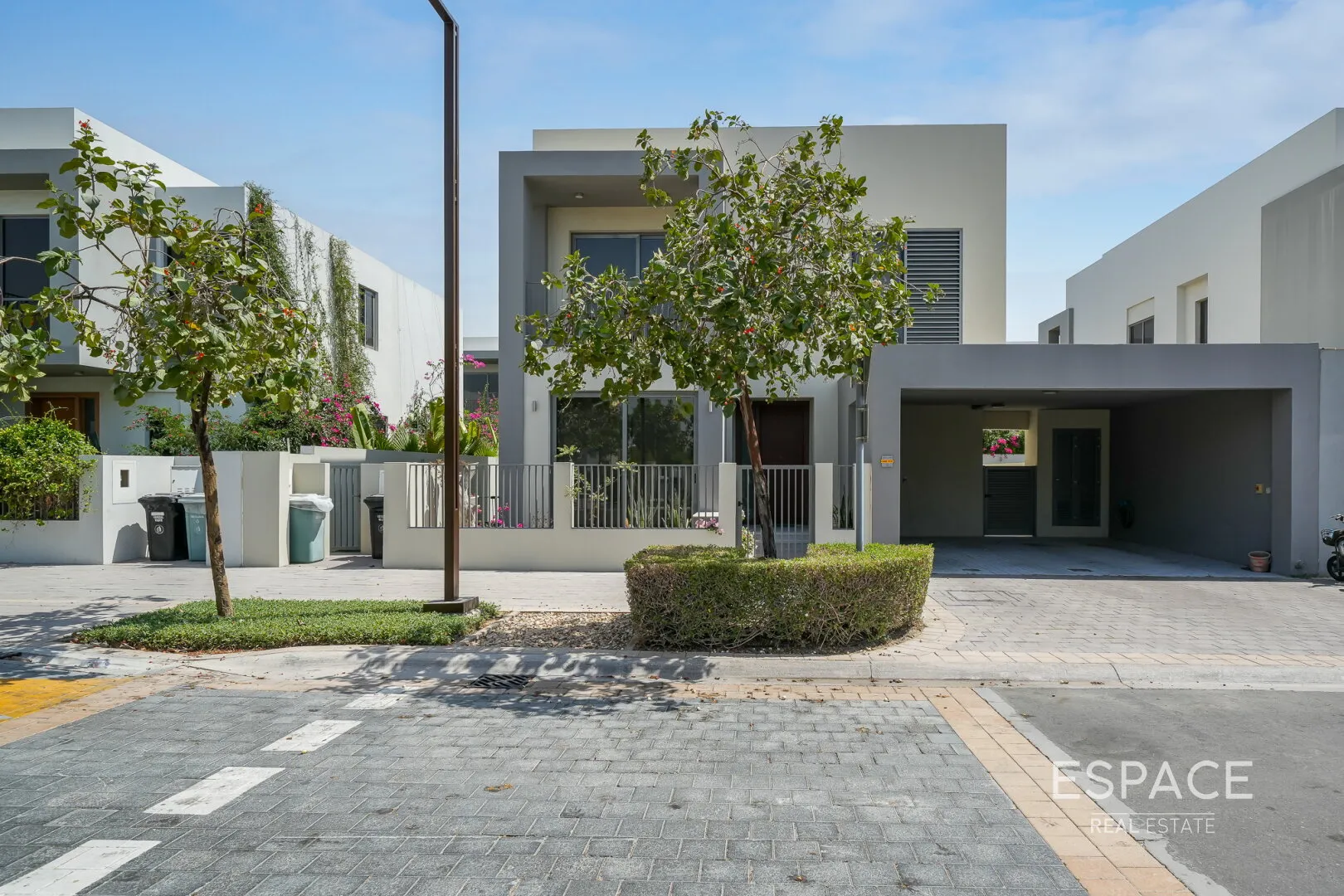 PropertiesGalleryCamera
