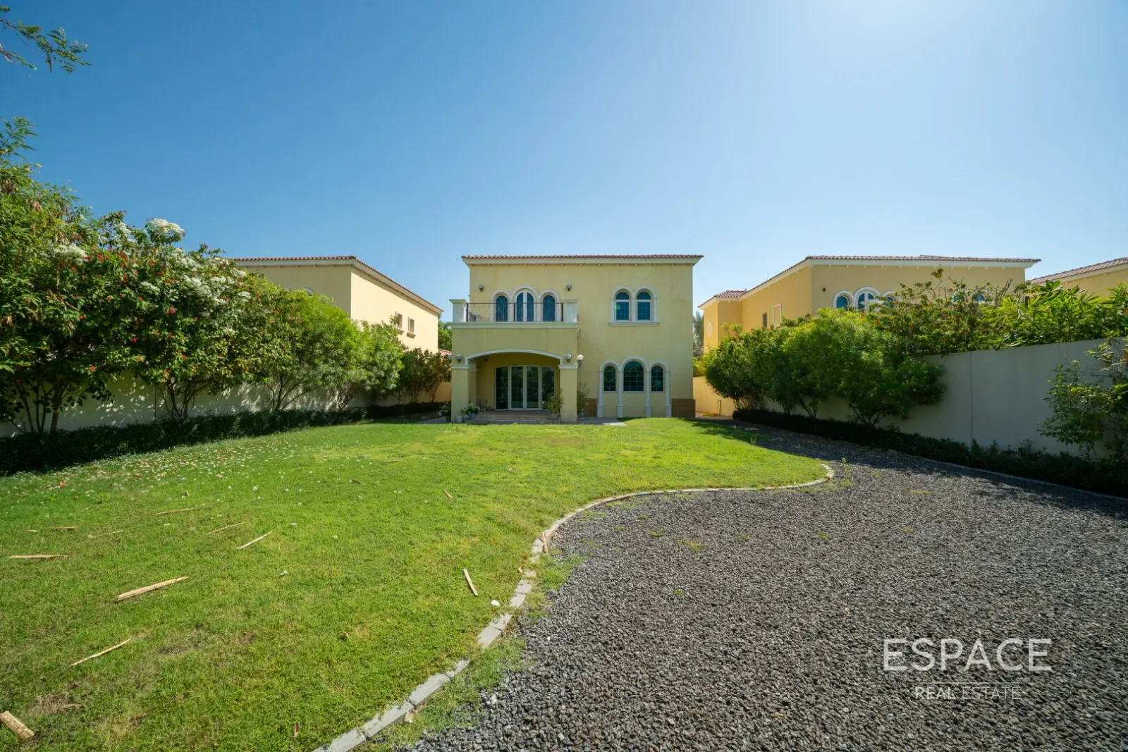 PropertiesGalleryCamera