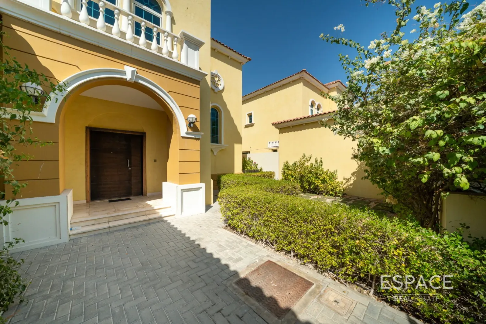 PropertiesGalleryCamera