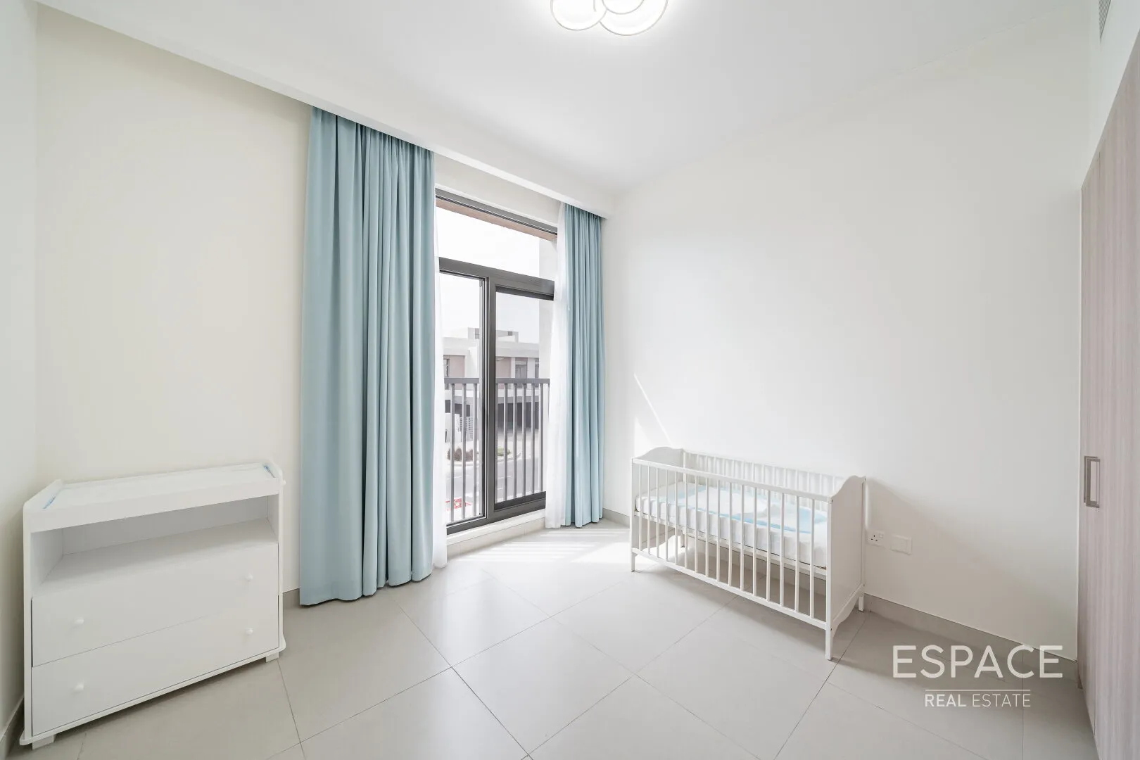 single static gallery