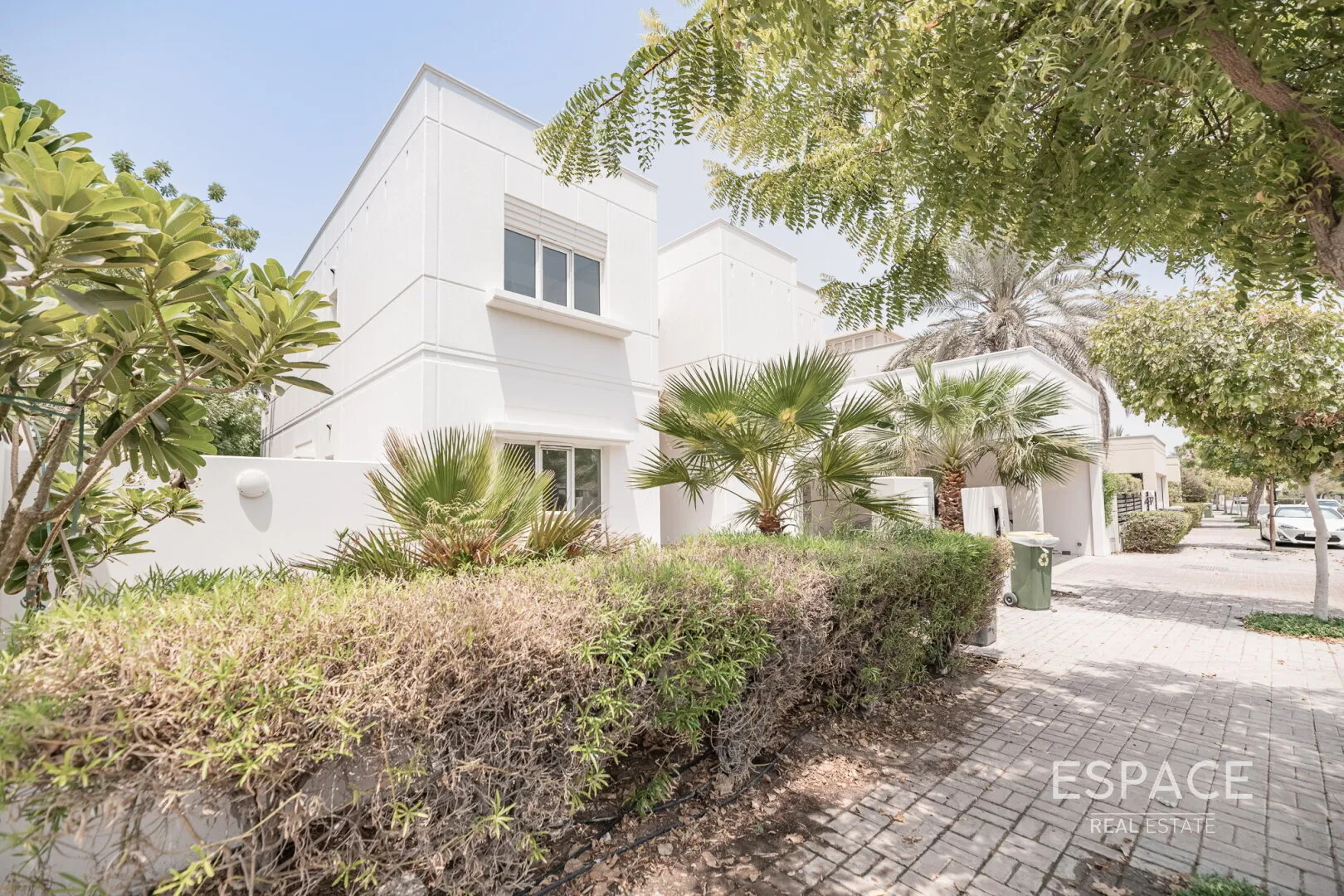 PropertiesGalleryCamera