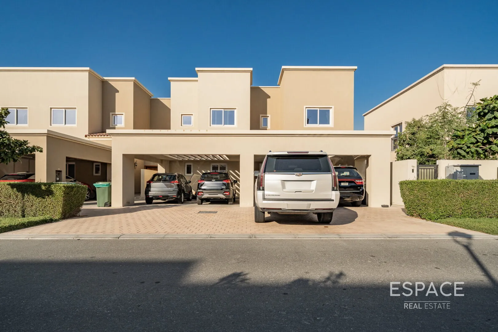PropertiesGalleryCamera