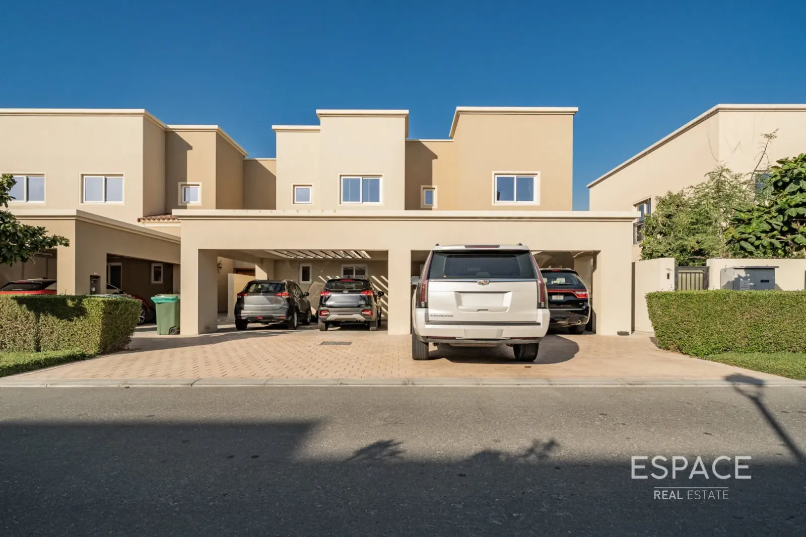 PropertiesGalleryCamera