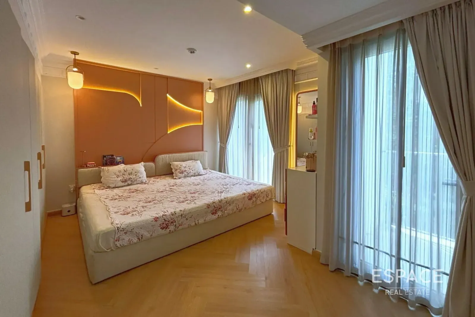 PropertiesGalleryCamera