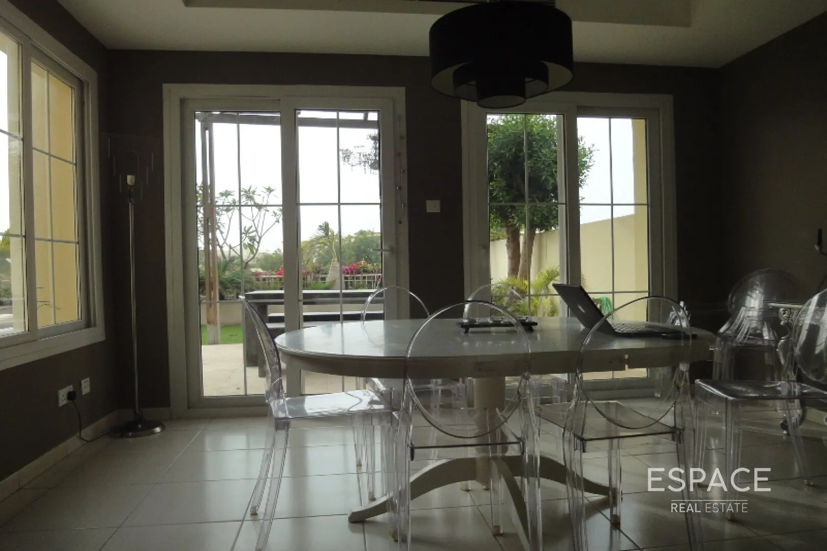PropertiesGalleryCamera
