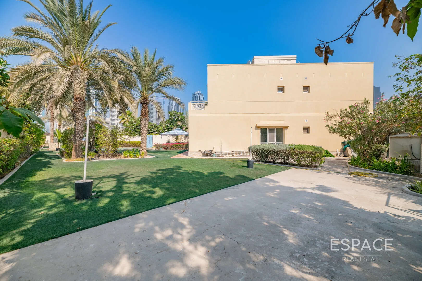 PropertiesGalleryCamera