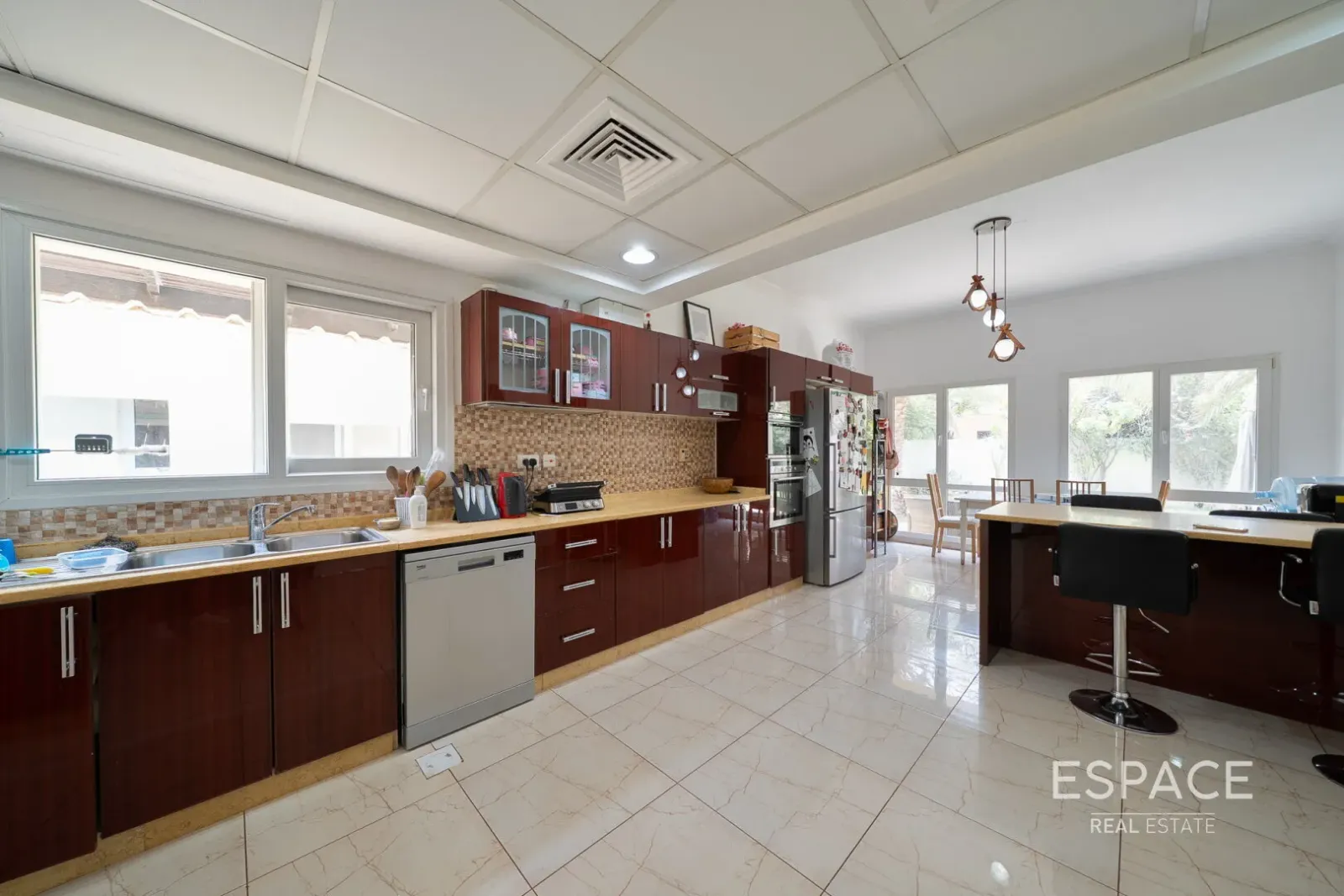 PropertiesGalleryCamera